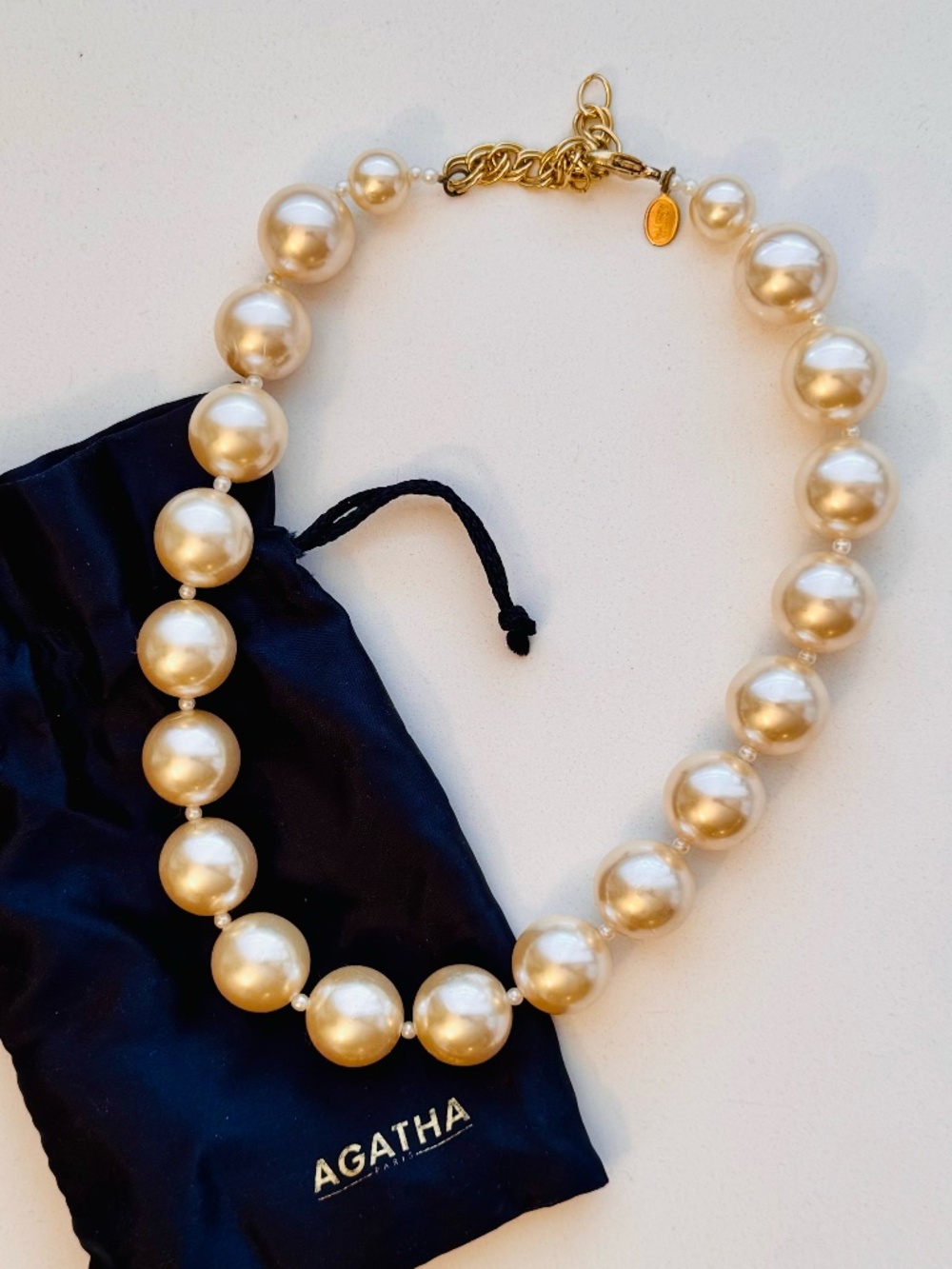 Vintage AGATHA PARIS Jumbo Pearl Choker Necklace with Original Branded Bag